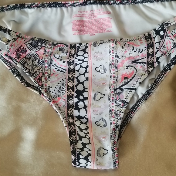 Victoria's Secret Paisley 2 Piece Swimsuit 32C - Picture 8 of 10